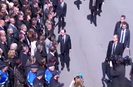 Hollandeın eli havada kaldı