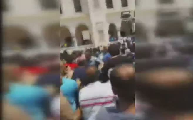 Cuma namazında canlı bomba paniği