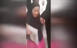 Kabe’yi ilk defa gören down sendromlu küçük kız!