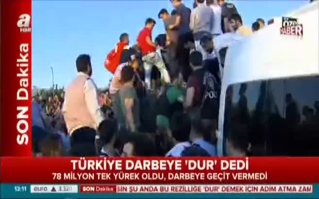 Askere linç girişimini polis önledi! İşte o sıcak dakikalar