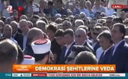 Cumhurbaşkanı Erdoğan gözyaşlarını tutamadı!