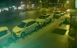 Demokrasi böyle kazandı! Ölüme meydan okuyan adam