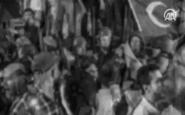 Uğur Işılak’tan FETÖ’nün darbe girişimine klipli tepki