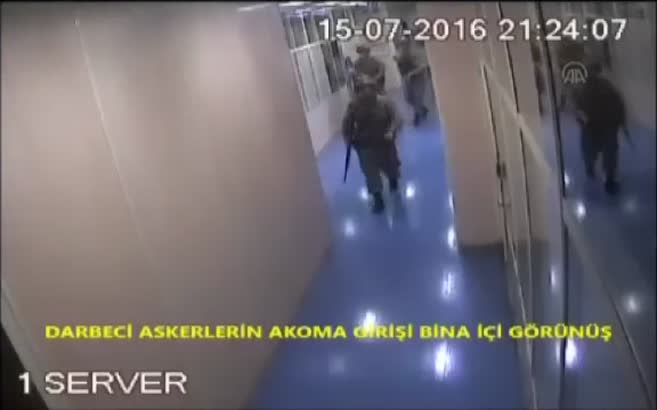 Darbecilerin AKOM baskını, güvenlik kamerasında
