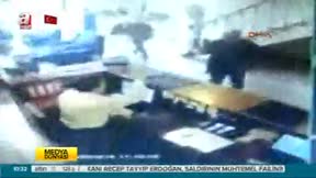 Önce çocuklarını vurdu sonra...