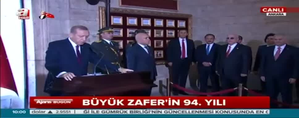 Cumhurbaşkanı Erdoğan Anıtkabir özel defterini imzaladı