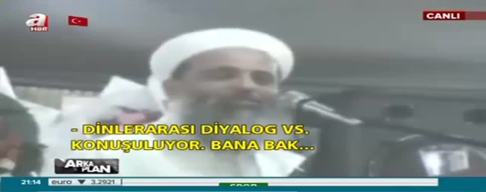 Dinler arası diyaloğu eleştirdi hedef oldu!