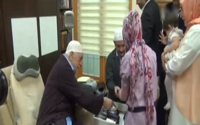 FETÖ - Clinton bağı ABD medyasında