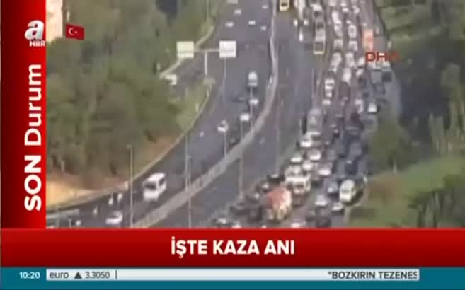 Metrobüsün kaza anı kamerada
