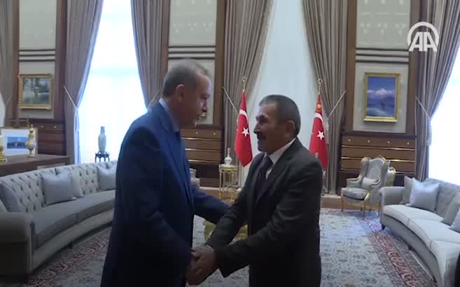 Cumhurbaşkanı Erdoğan, 15 Temmuz gazisi Sabri Ünal'ı kabul etti