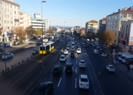 Çırılçıplak metrobüs yoluna daldı!