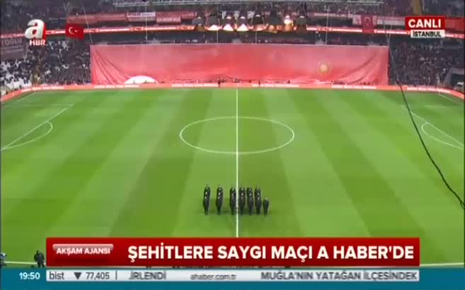 Şehitlere saygı maçı öncesi Kur'an-ı Kerim okundu