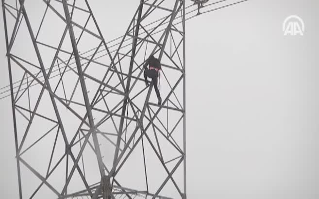 Elektrik arızalarını giderme çalışmaları aralıksız sürüyor