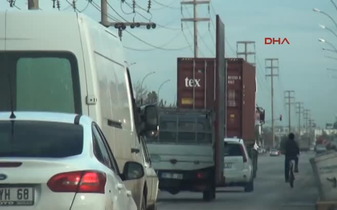 Görenleri şoke eden kamyonet!