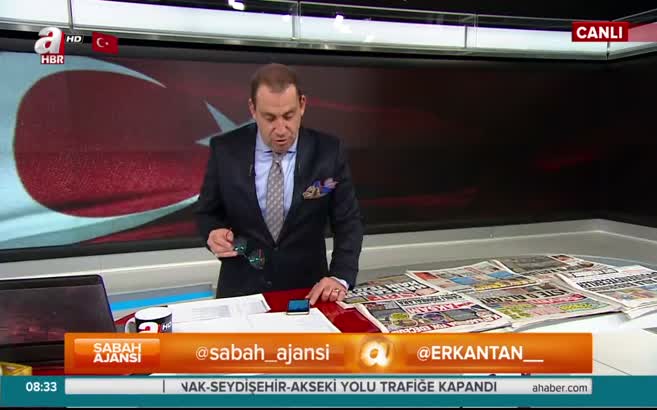 Taha Akyol'a sert tepki: Biz de seni adam zannettik