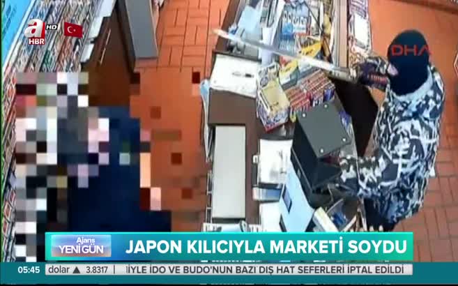 Kılıçla market soydu