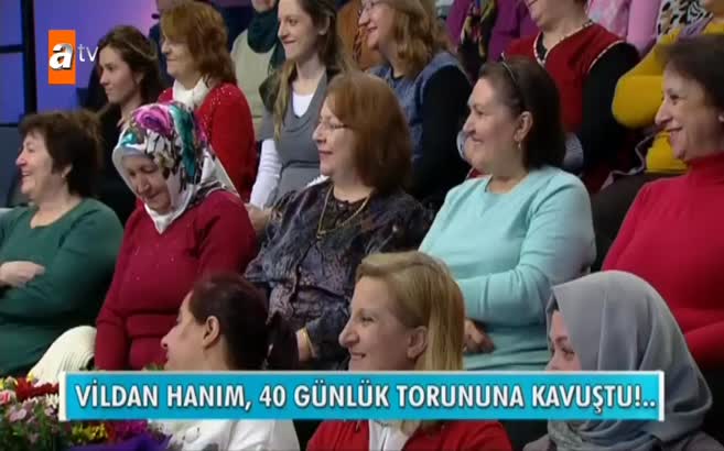 Müge Anlı İle Tatlı Sert programında 40 günlük torununa kavuştu!