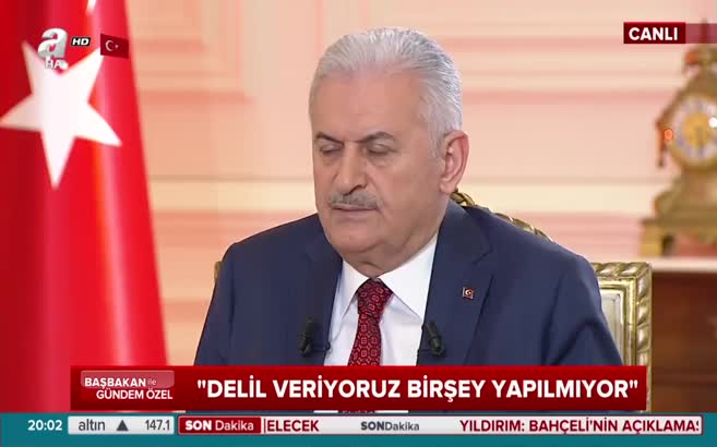 'Münbiç'te iş bayrak yarışına döndü'
