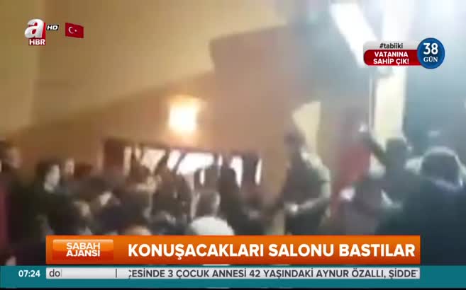 Ümit Özdağ'a ve Yusuf Halaçoğlu'na saldırı kamerada!