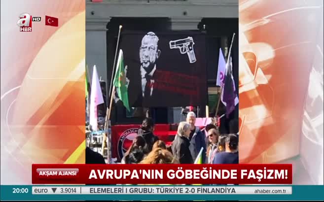 Erdoğan'a yönelik çirkin pankart