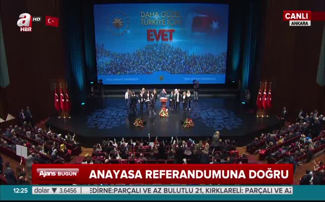 Cumhurbaşkanı Erdoğan kürsüde Bakanlar Kurulu kararını imzaladı