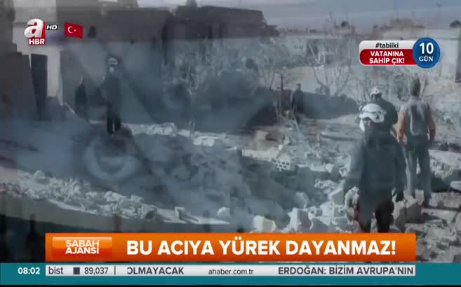 Suriyeli acılı baba ikizlerini elleriyle toprağa verdi