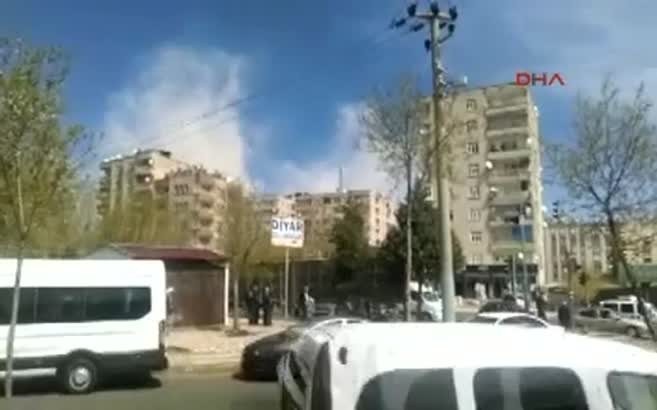 Diyarbakır Bağlar'da patlama! Olay yerinden ilk görüntüler