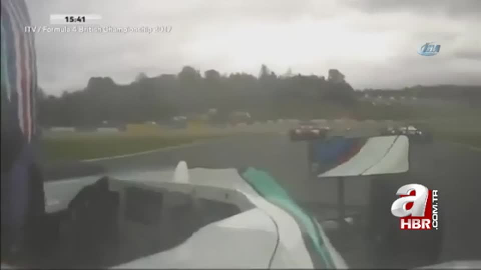 Formula 4 yarışında korkunç kaza