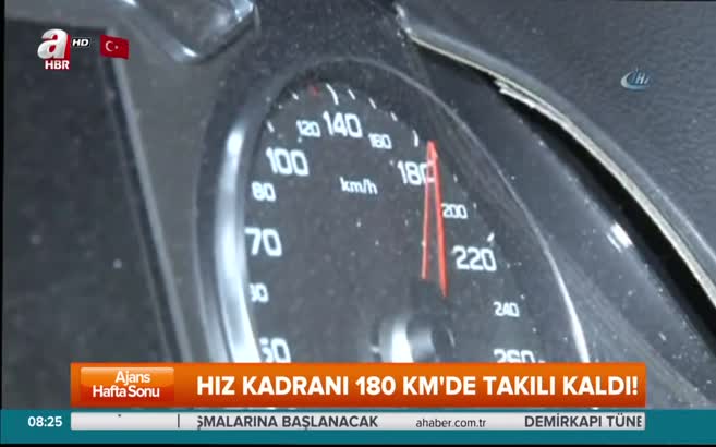180 km hızla TIR'a çarptı! Hafif yaralı kurtuldu
