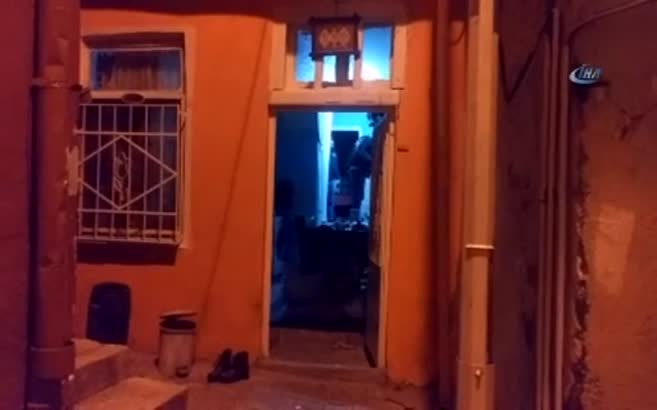 Uyuşturucu bağımlısı genç, annesini boğarak öldürdü