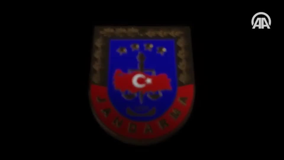 Jandarma’dan duygulandıran Anneler Günü klibi