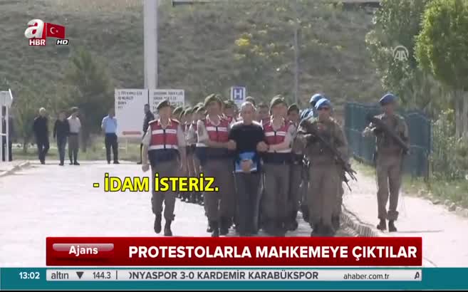 Şehidin annesinden darbeci hainlere sert tepki