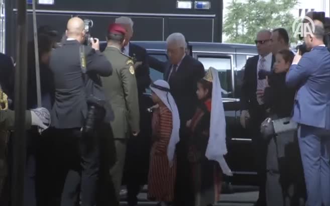 ABD Başkanı Trump'ı Filistin'de Mahmut Abbas karşıladı