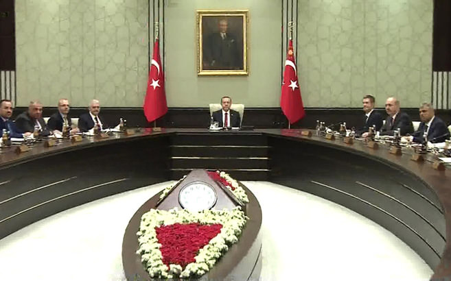 AK Parti'de gözler 2019'da