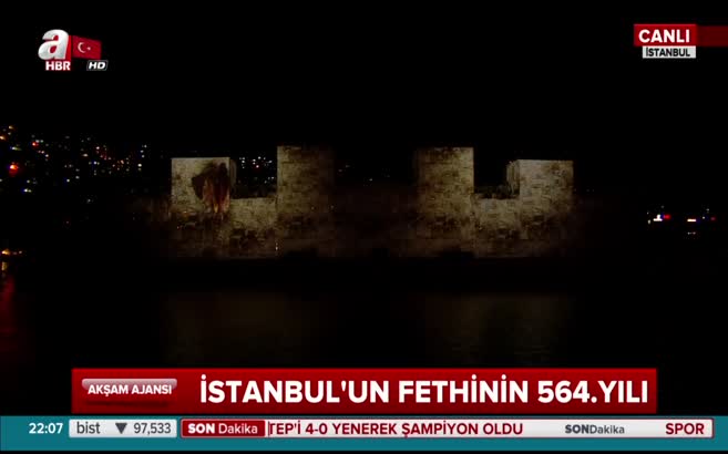 İstanbul'un fethi görsel şölenle sahnelendi