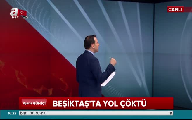 Beşiktaş'ta metro çalışması sırasında çökme