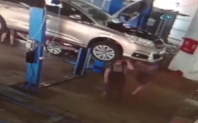 Korkunç ihmal kamerada! Her şey 1 saniyede oldu