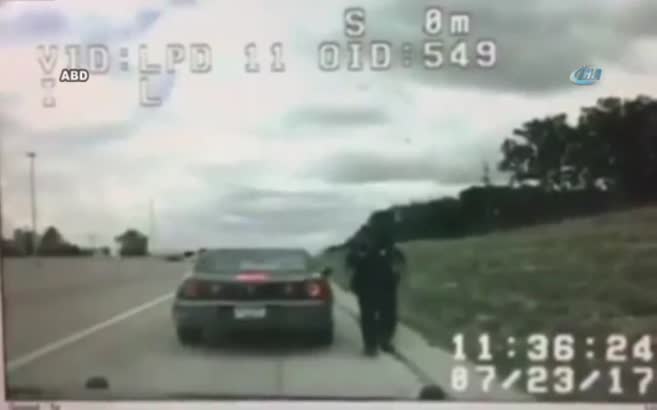 Otomobil polis aracına böyle çarptı