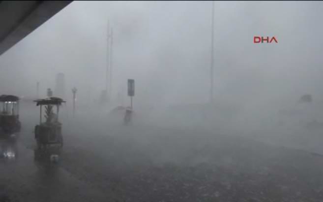 Taksim'de afeti andıran görüntüler