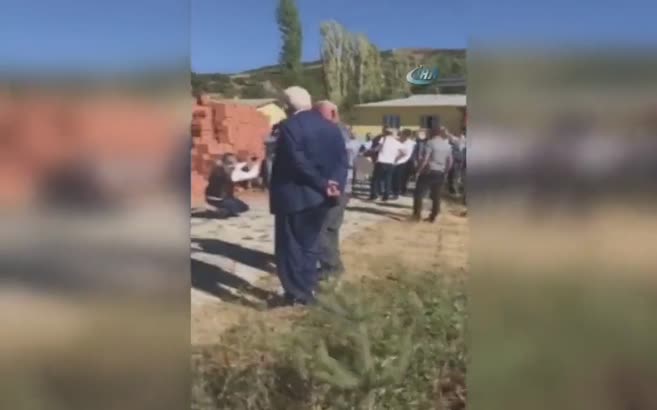 Silahlı magandalar Mustafa Sarıgül'ü böyle karşıladı