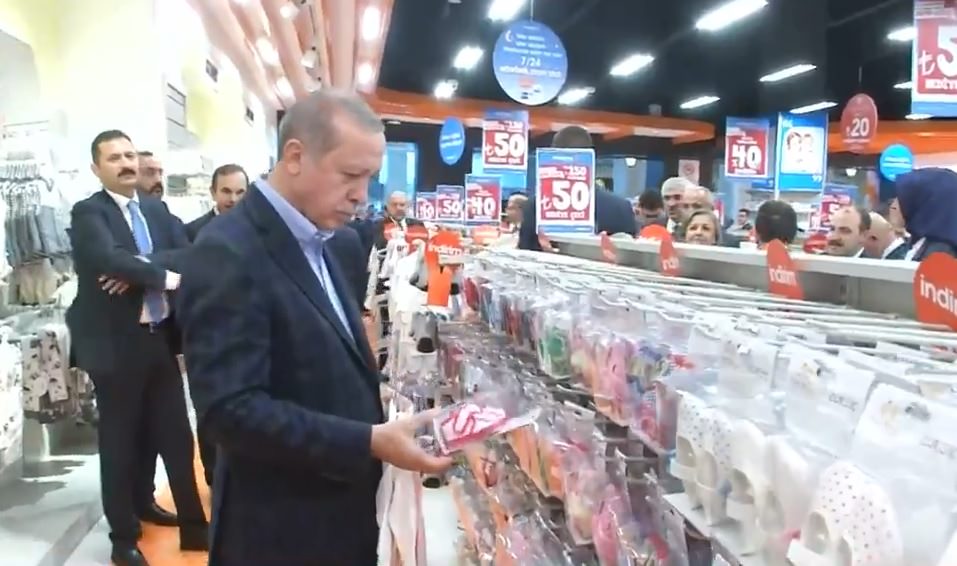 Cumhurbaşkanı Erdoğan torununa hediye aldı