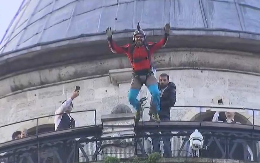 Cengiz Koçak, Galata’dan uçtu