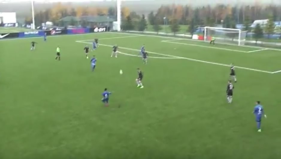 Hagi'nin öğrencilerinden klas gol