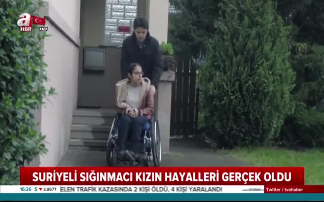 Suriyeli Nujeen'in hayalini Messi gerçekleştirdi