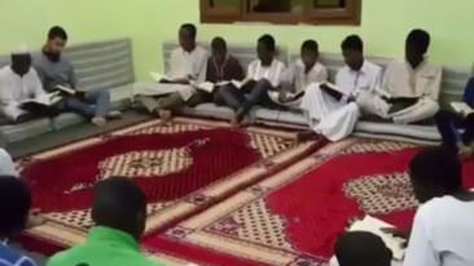 Sudanlı gençlerlerden kahraman askerlerimize dua!