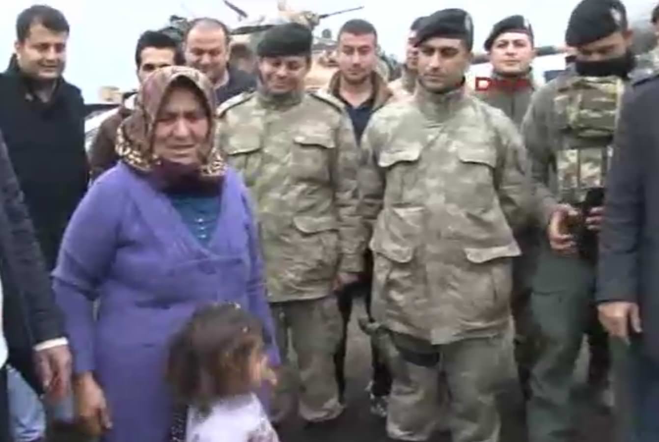 Yörük kadını, Türk askerini kurban keserek uğurladı