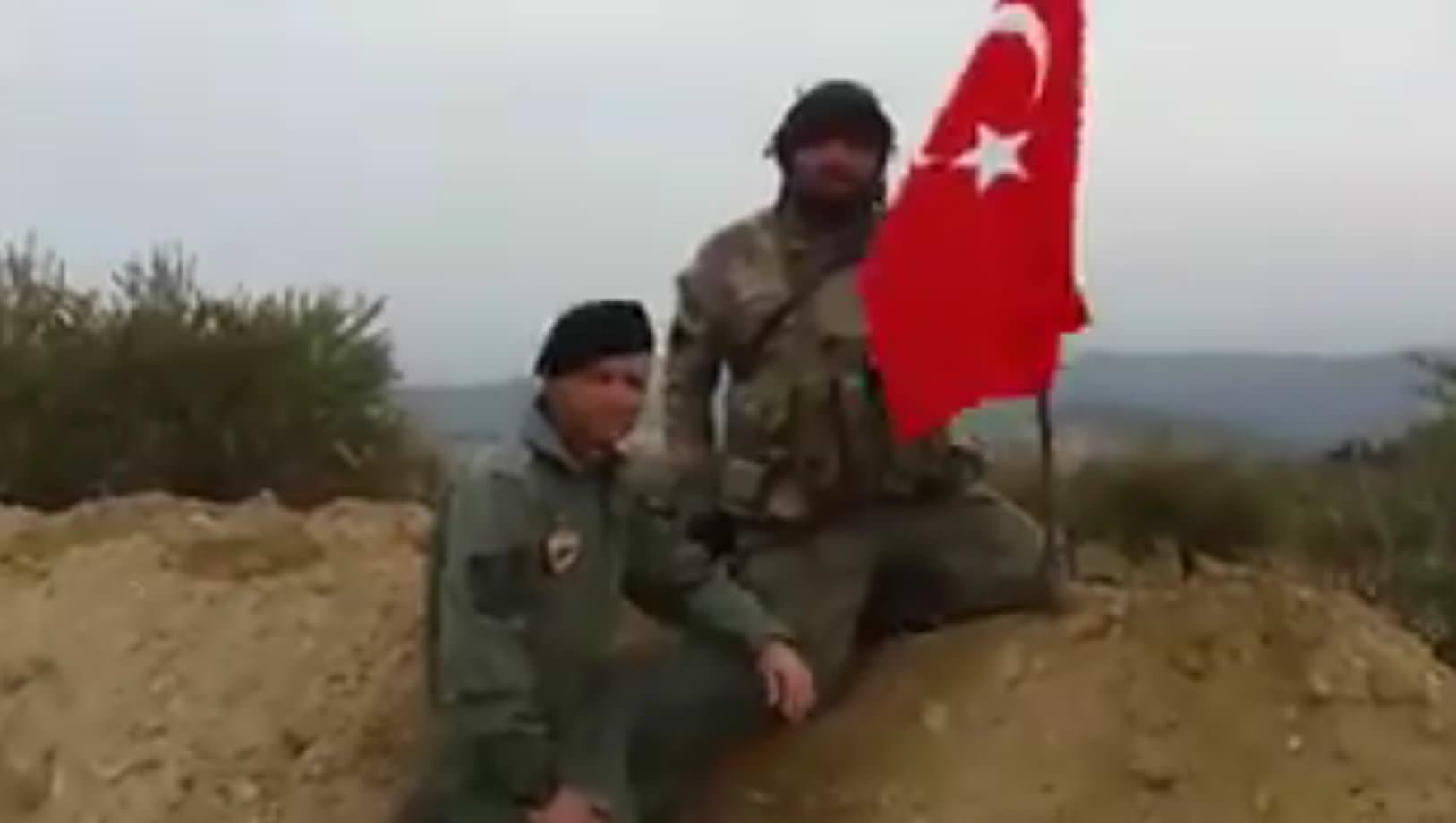 Raco'ya Türk bayrağını dikip ezan okudular