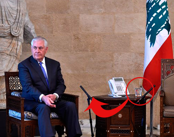 ABD Dışişleri Bakanı Rex Tillerson'a büyük şok! O anlar canlı yayınlandı