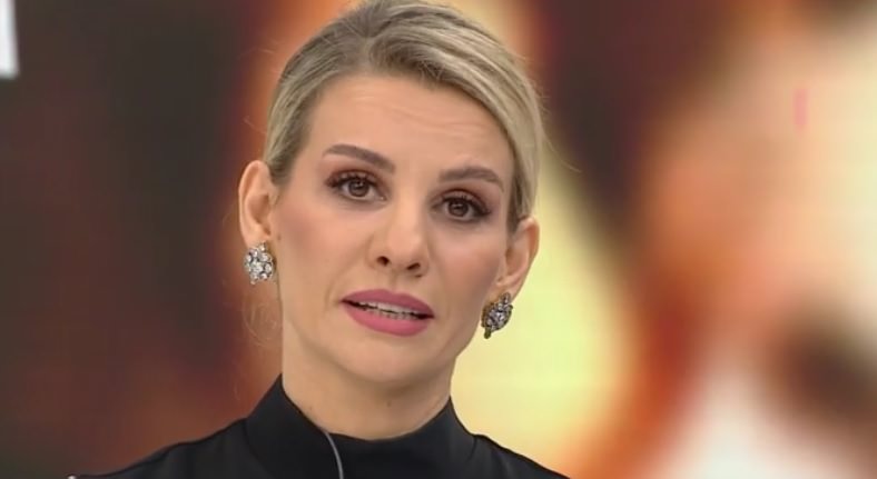 Esra Erol'dan Mehmetçiğe mesaj