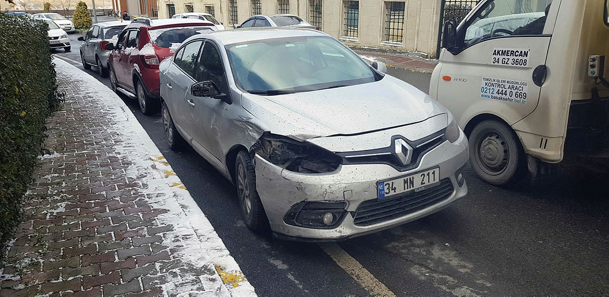 Başakşehir'de hırsız-polis kovalamacası kameralarda